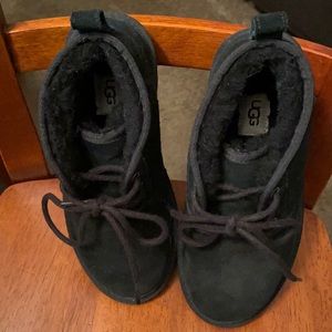 Black UGG Neumel